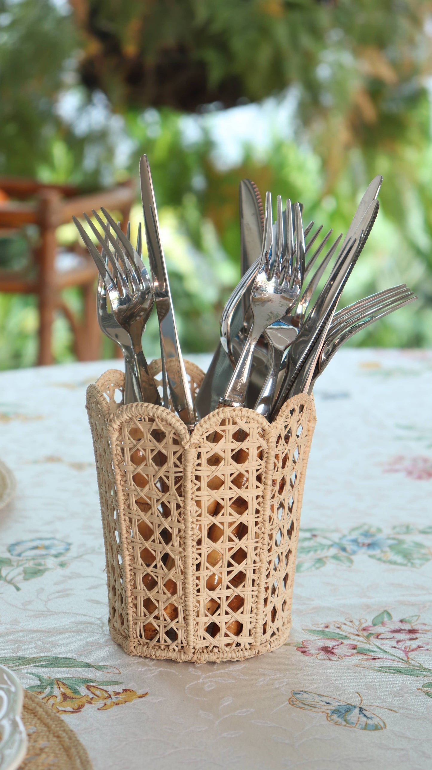 Scallop Woven Cylinder Basket