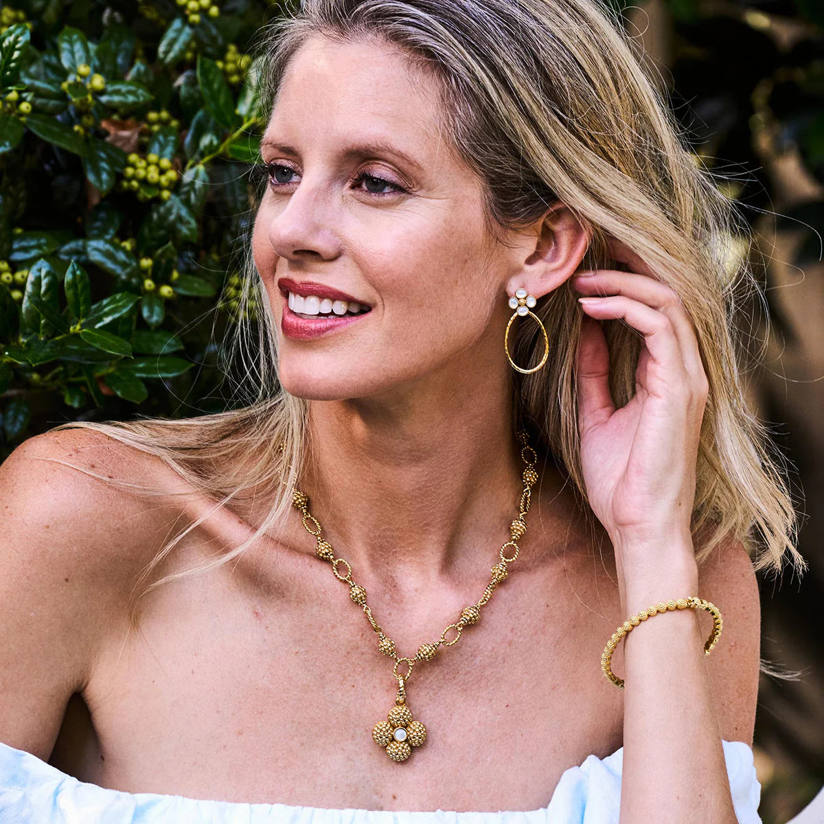 Berry Eternity Petite Hinged Bangle, S/M - Gold