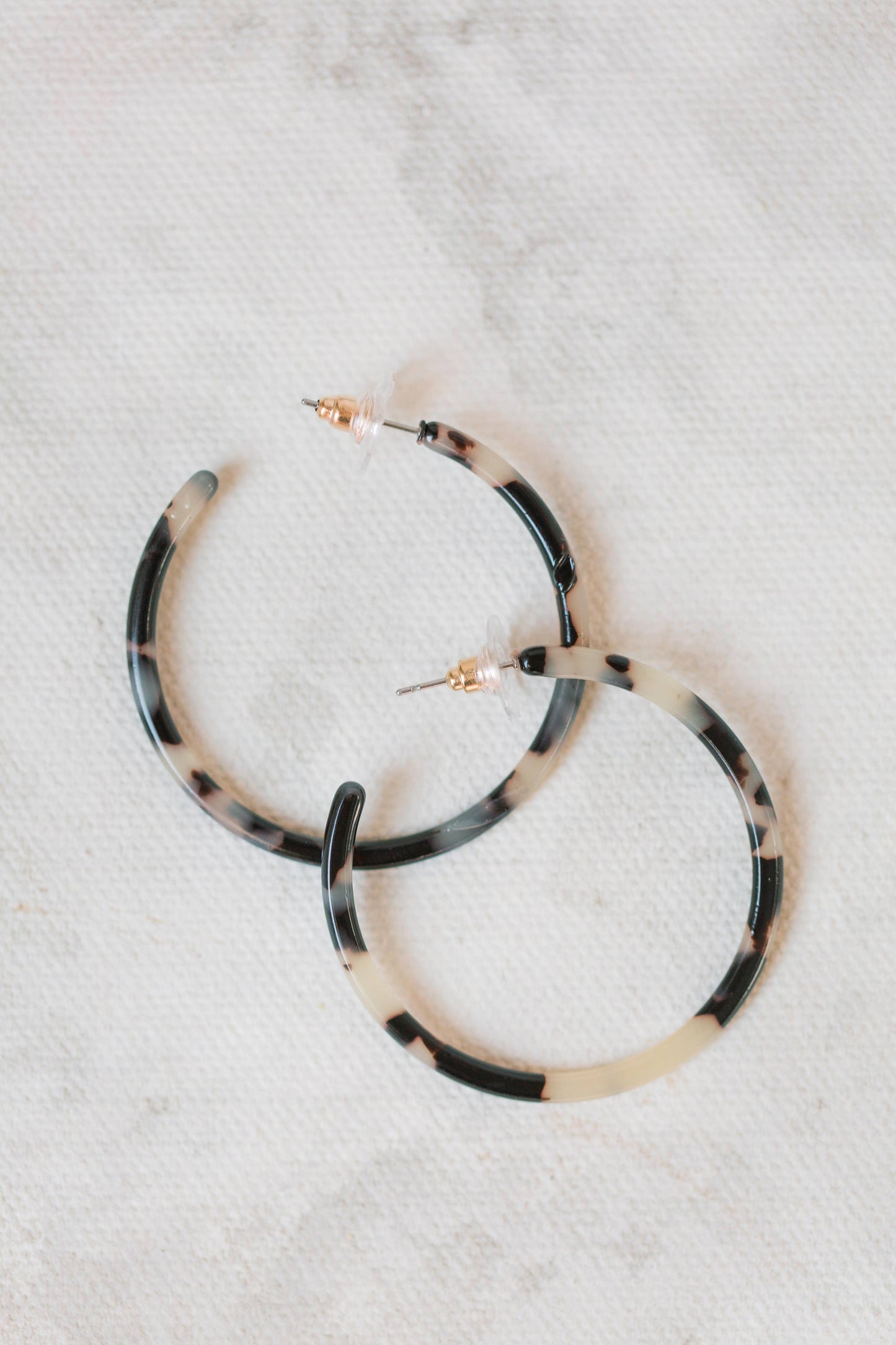 1.25" Skinny Blonde Tortoise Hoop Earrings