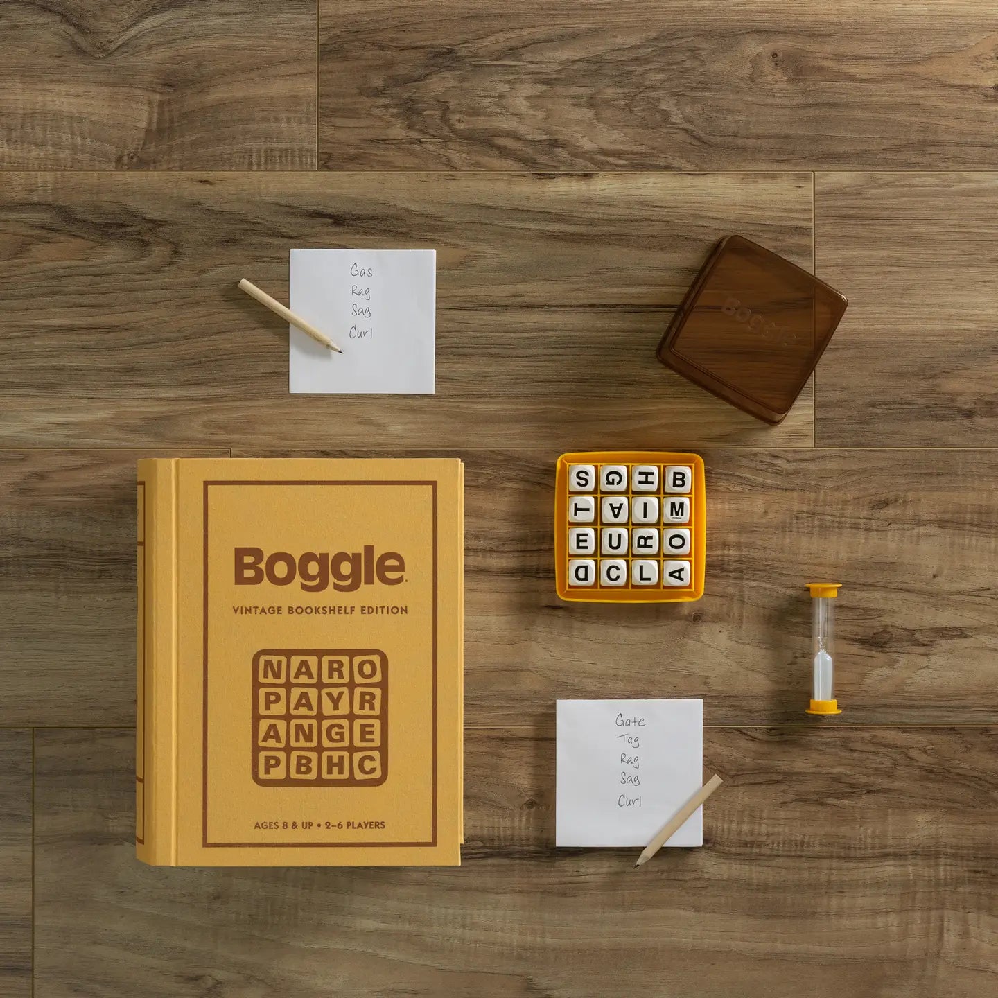 Boggle Vintage Bookshelf Classic Board Game