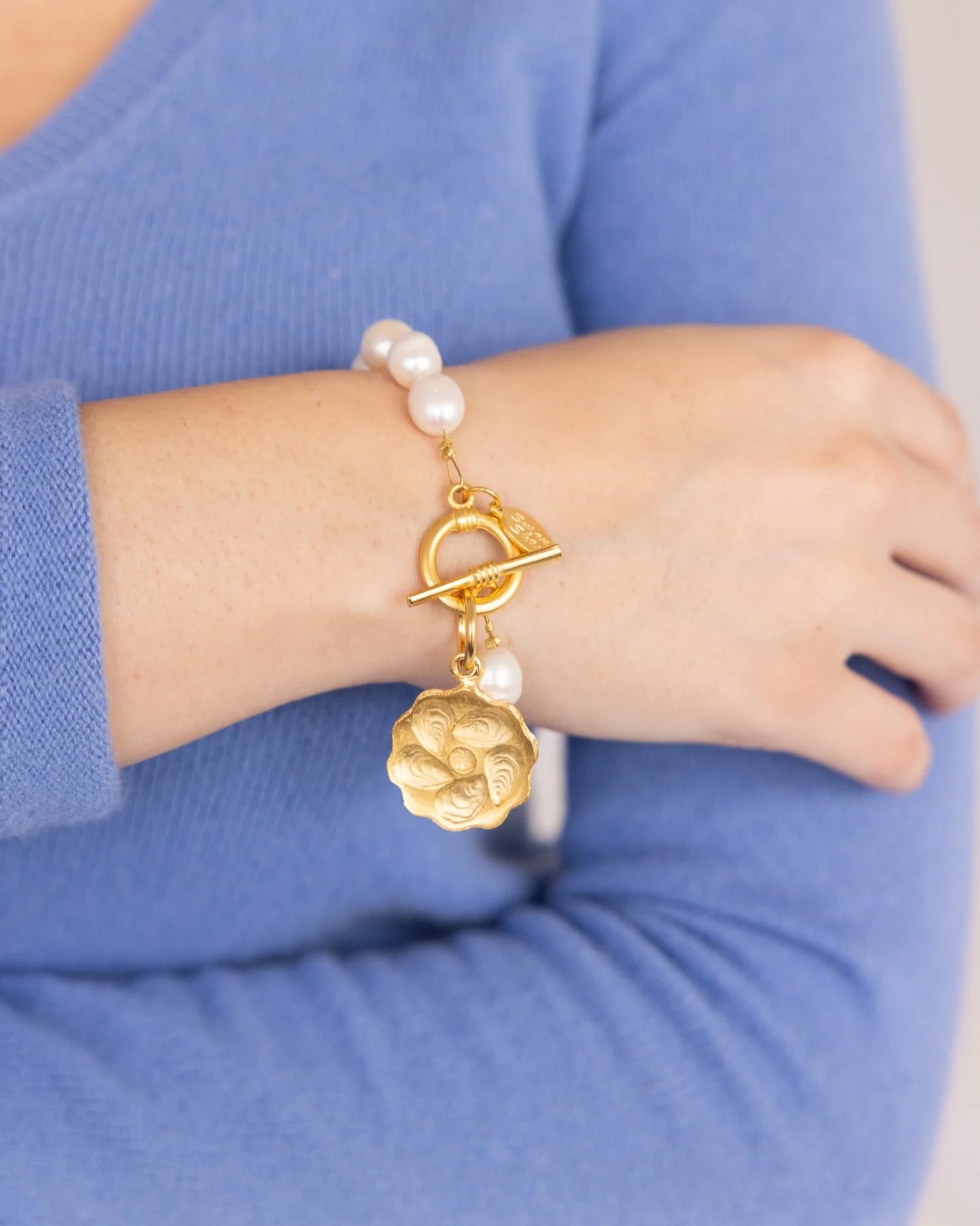 Gold Oyster Plate Genuine Fresh Water Pearl Toggle Bracelet
