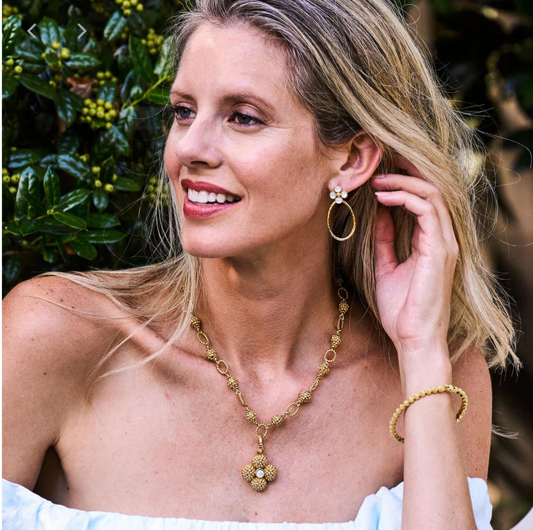 Berry Clover Teardrop Earrings - MOP