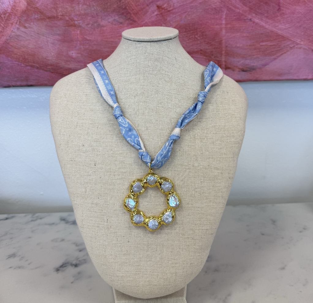 Pearl and gold oval pendant scarf necklace