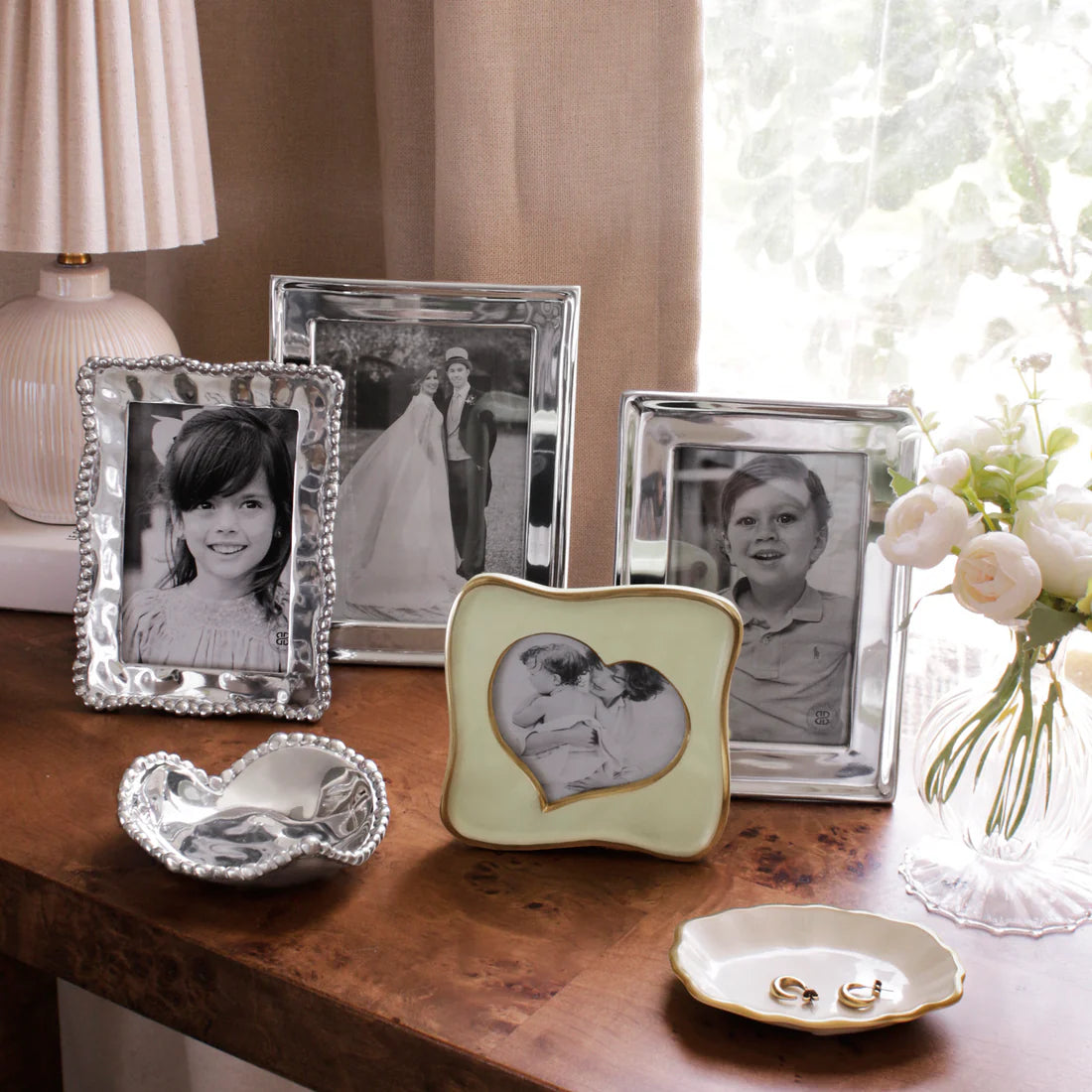 Encanto Curved Heart 5 x 5 Frame | Pistachio